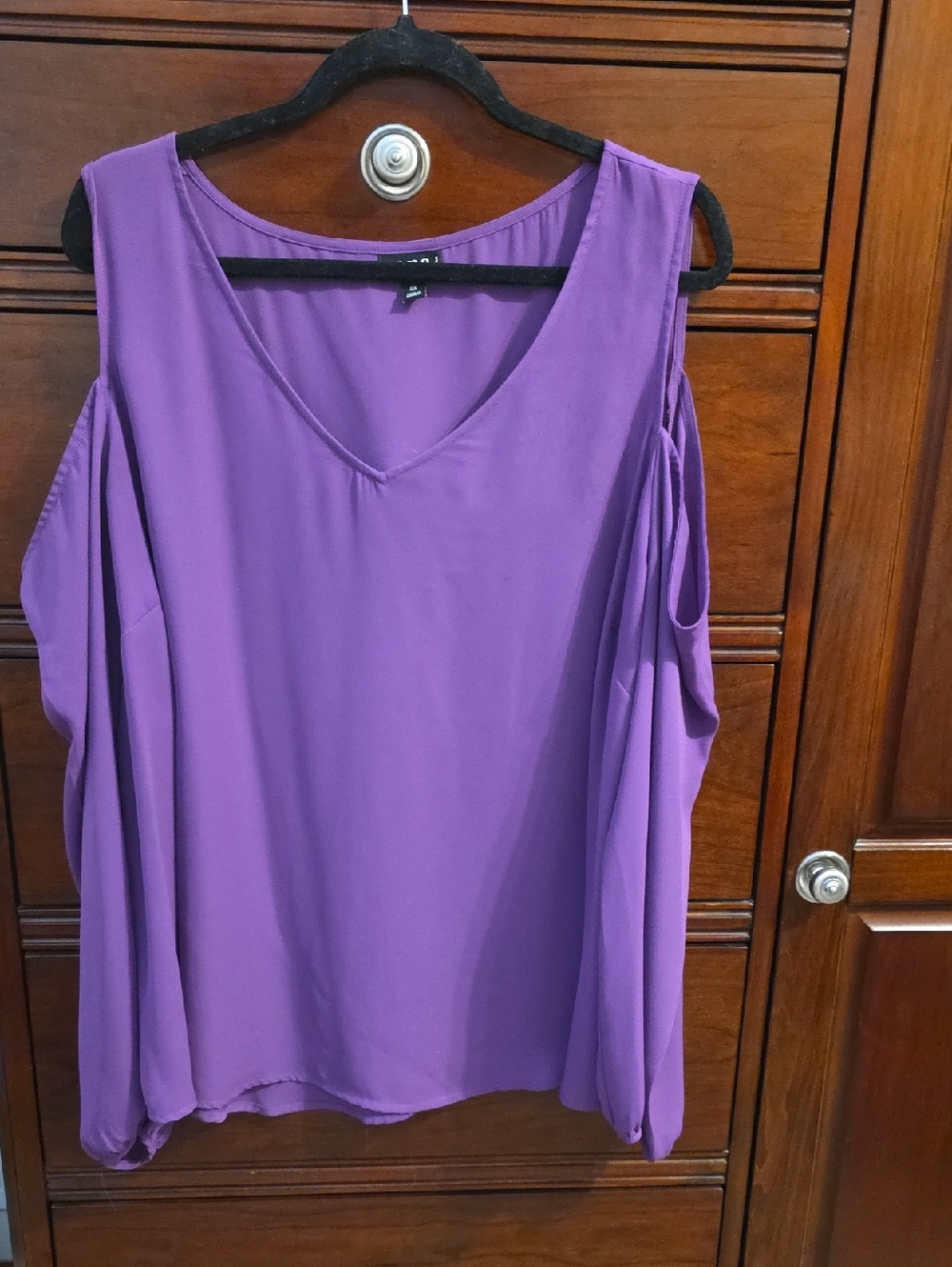 a.n.a Purple Cold-Shoulder V-Neck Tank Top